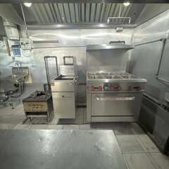 Logo Pop Up Ready Ghost Kitchen & Event Space