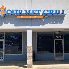 Logo 815 Gourmet Grill Commissary 